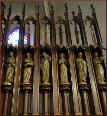 Statues des apôtres, côté droit de l'autel, St-Denis Grupont
